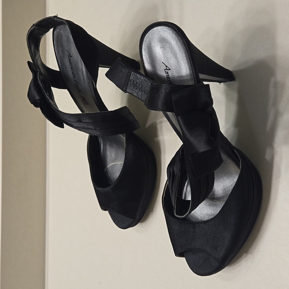 American Eagle sz 9 black satin heels - Picture 2 of 7